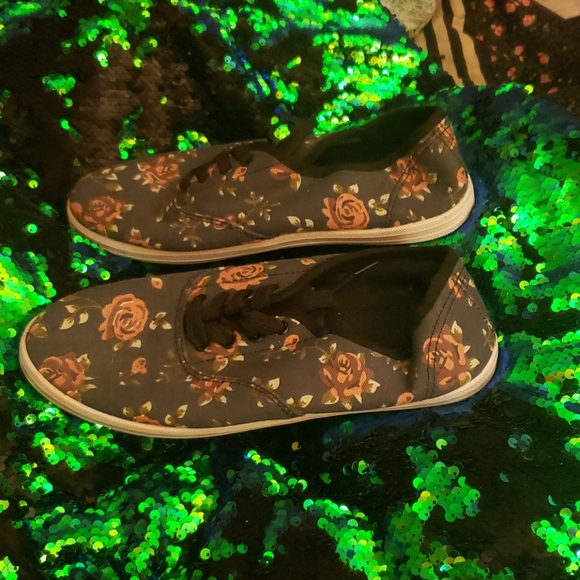 Floral print shoes - Picture 5 of 5